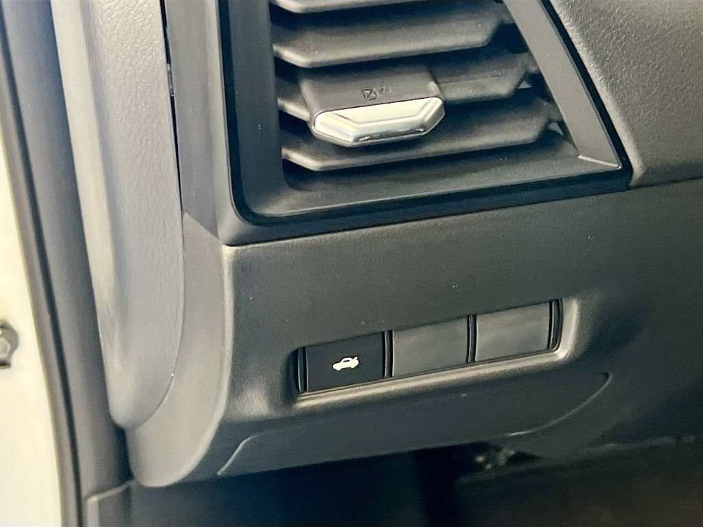 New 2026 Nissan Sentra SV w/ Floor Mat Package FWD image 10
