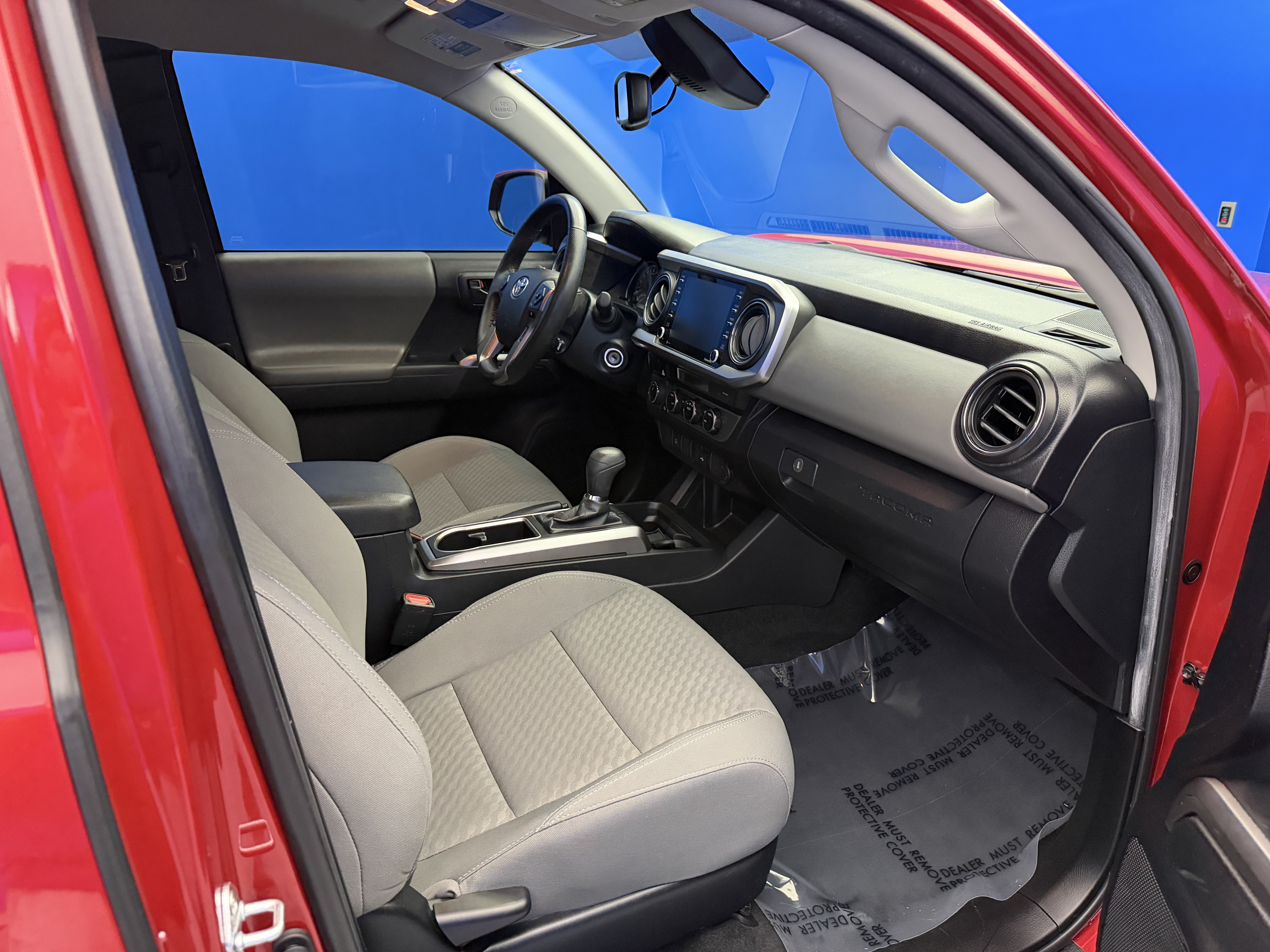 Used 2022 Toyota Tacoma SR5 AWD/4WD image 24