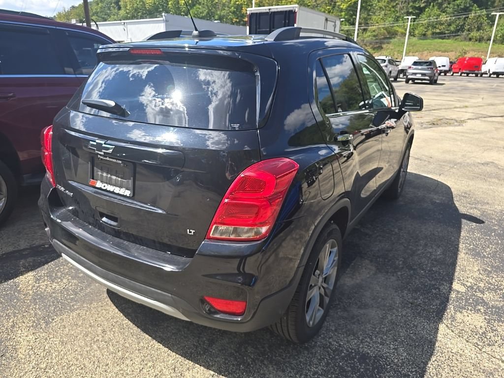 Used 2020 Chevrolet Trax LT w/ Sun & Sound Package AWD/4WD image 5