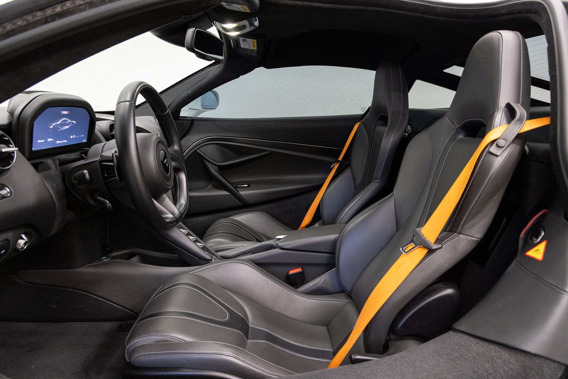 Used 2019 McLaren 720S Luxury RWD image 6