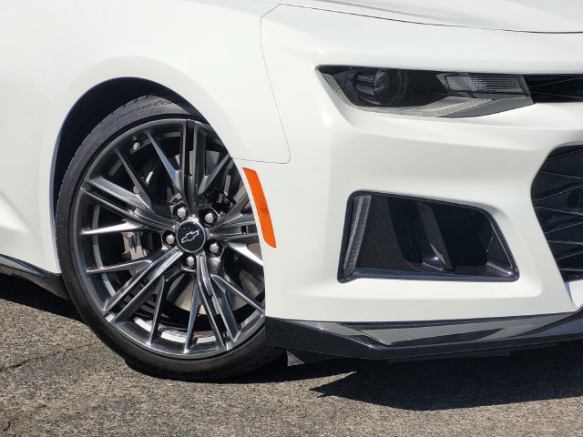 Used 2023 Chevrolet Camaro ZL1 RWD image 4