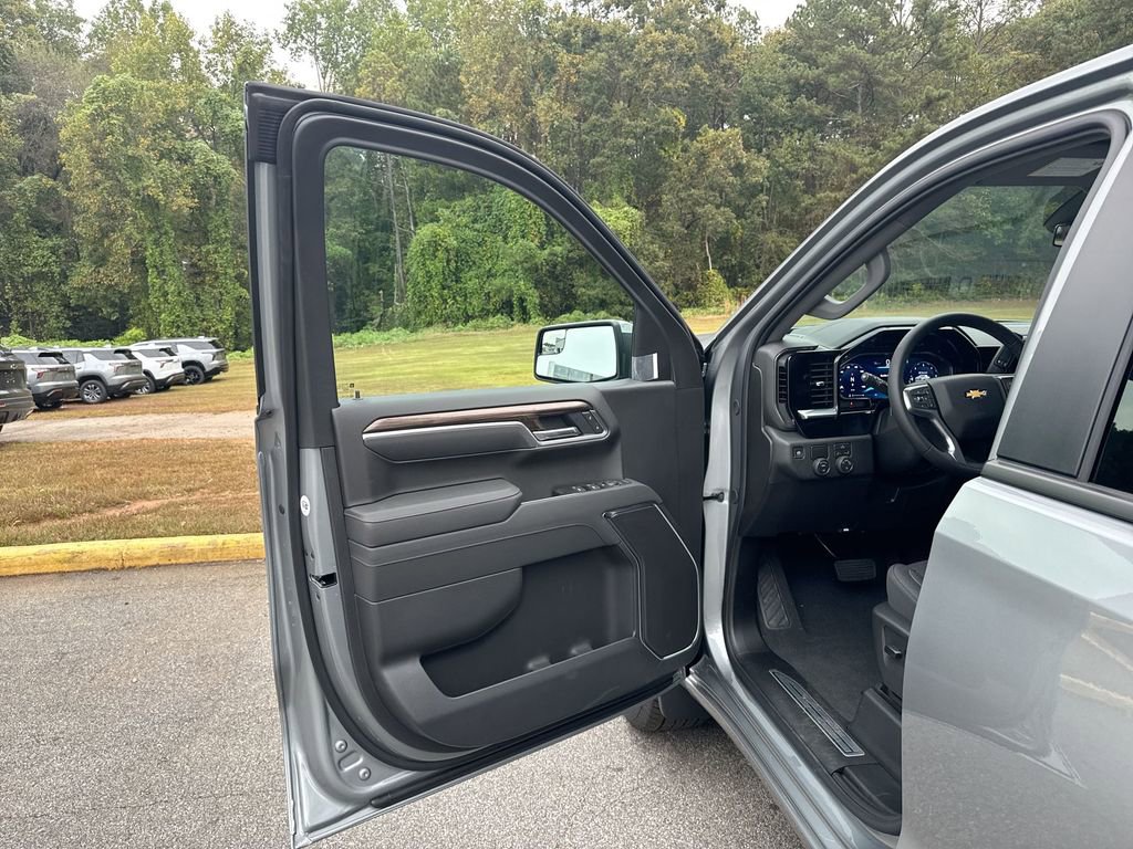 New 2026 Chevrolet Silverado 1500 LT image 13
