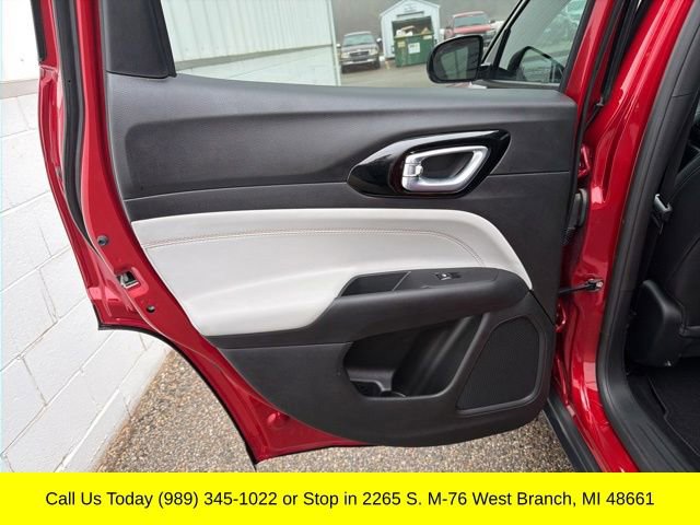 Used 2025 Jeep Compass Limited image 32