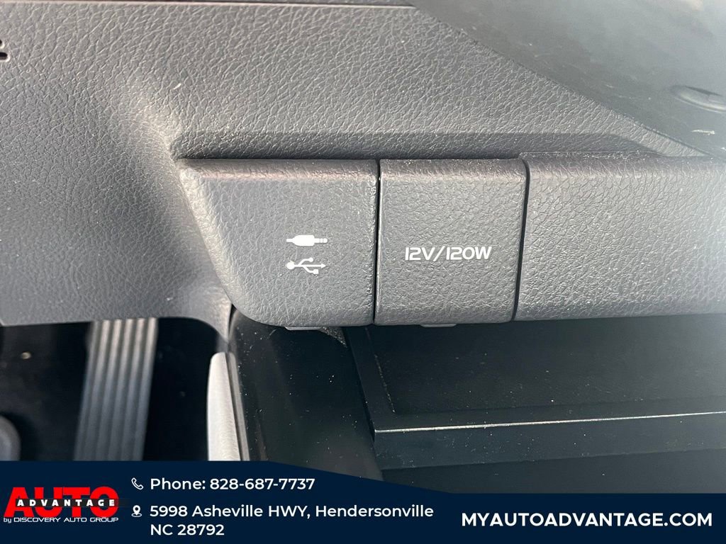 Used 2018 Toyota Camry LE FWD image 17