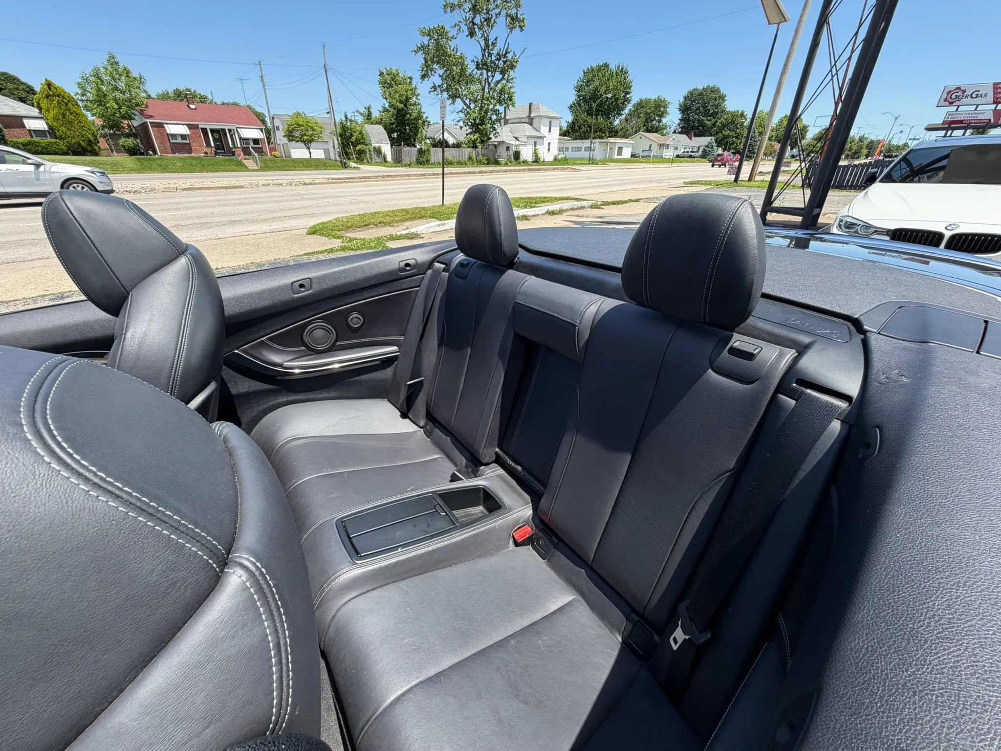 Used 2015 BMW M4 Convertible RWD image 25