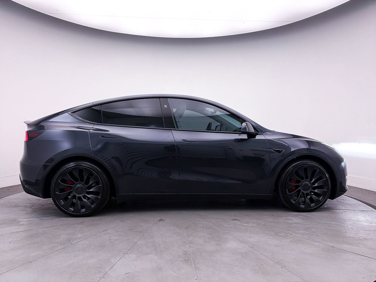 Used 2024 Tesla Model Y Performance image 34