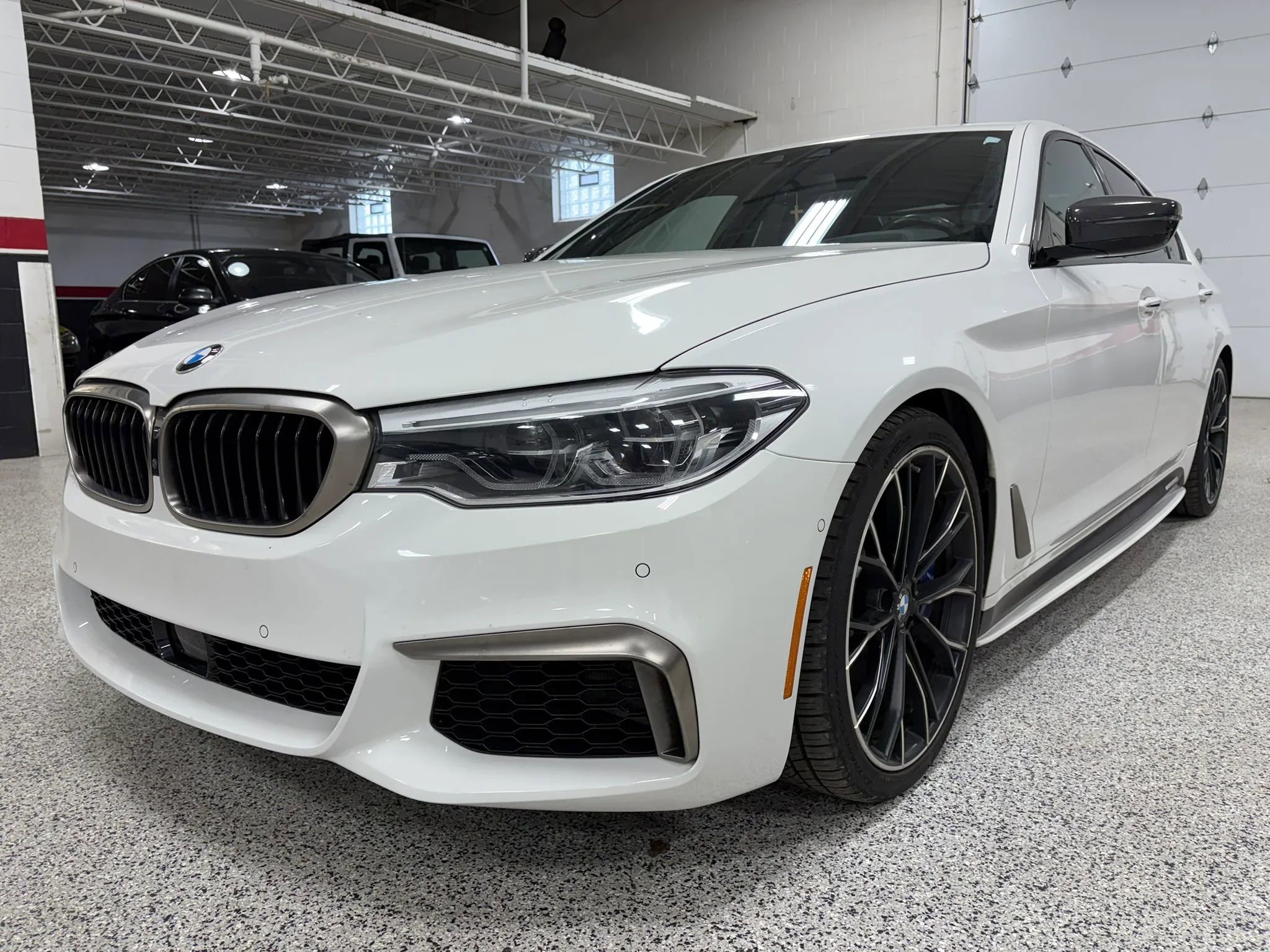 Used 2018 BMW M550i xDrive AWD/4WD image 4