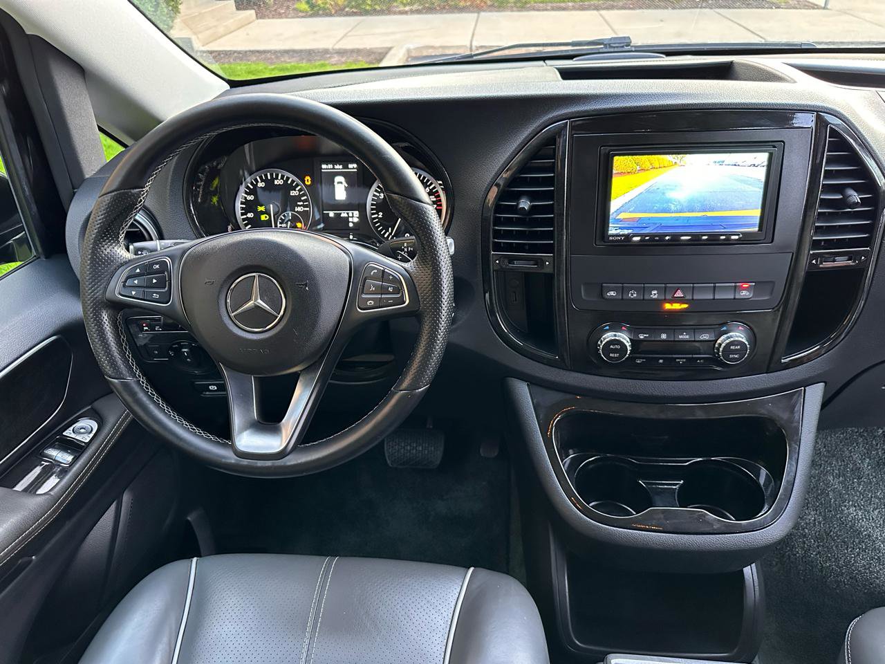 Used 2018 Mercedes-Benz Metris Passenger image 54