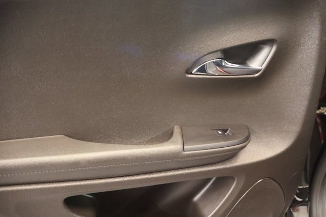 Used 2012 Chevrolet Volt FWD image 25