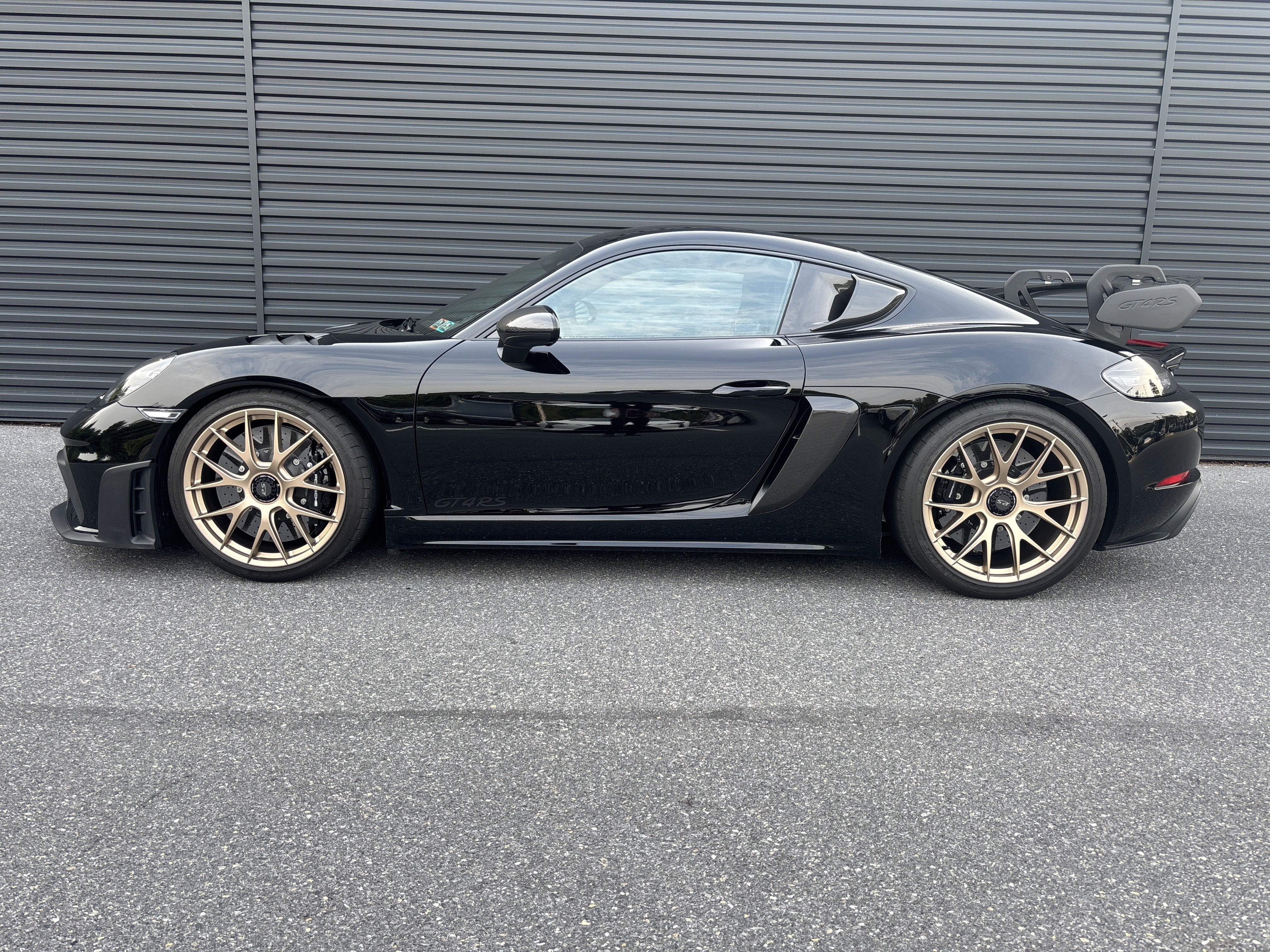 Used 2024 Porsche 718 Cayman GT4 RS RWD image 2