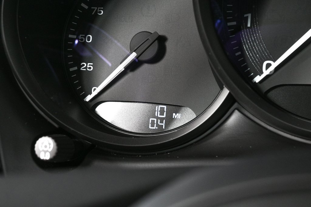 New 2025 Porsche Macan image 11