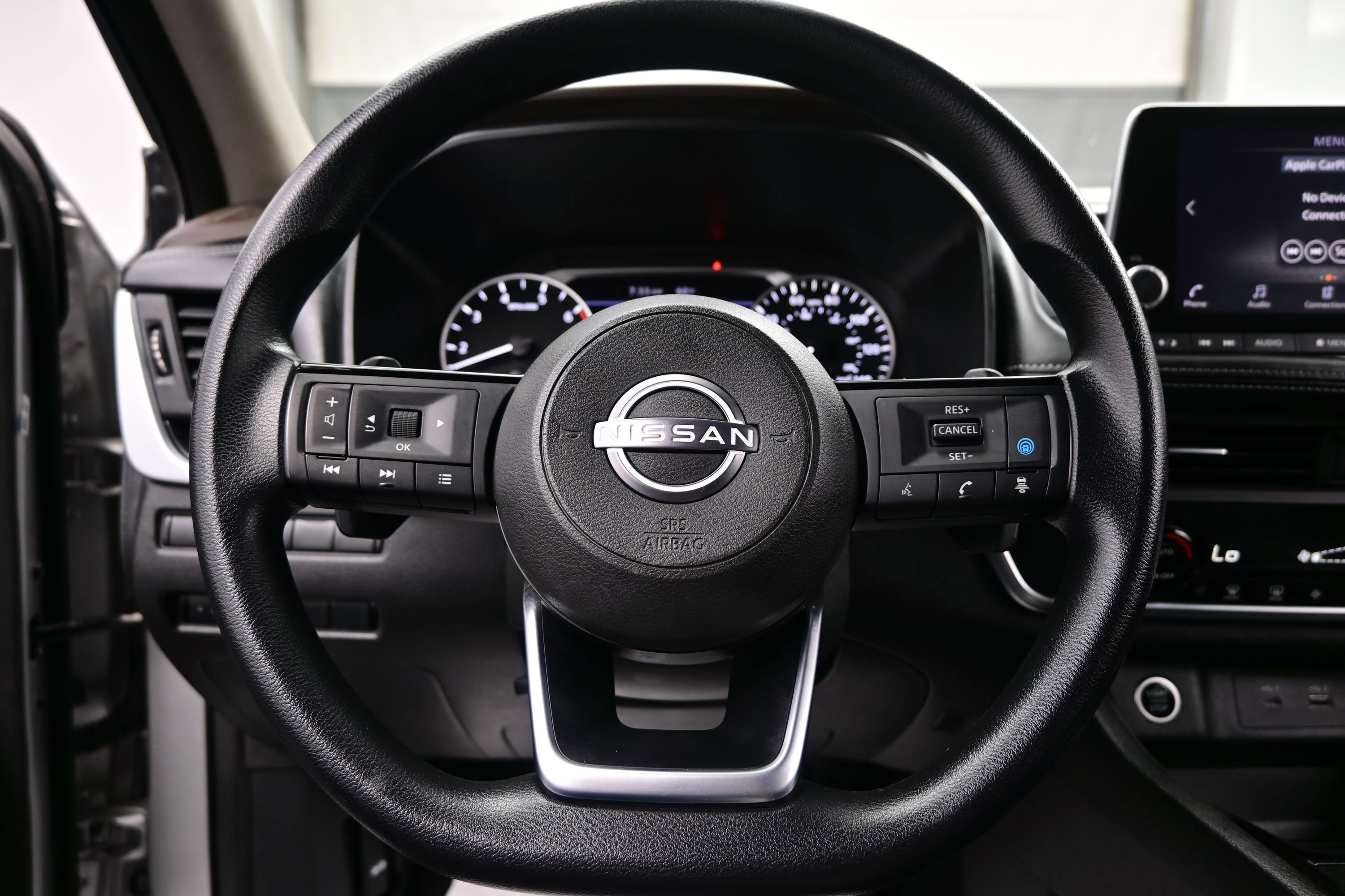 Used 2023 Nissan Rogue SV AWD/4WD image 24