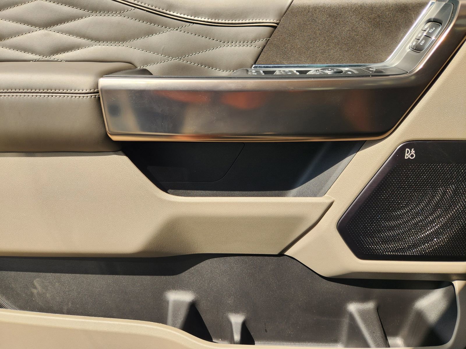 New 2026 Ford F450 Platinum w/ Platinum Plus Package image 21