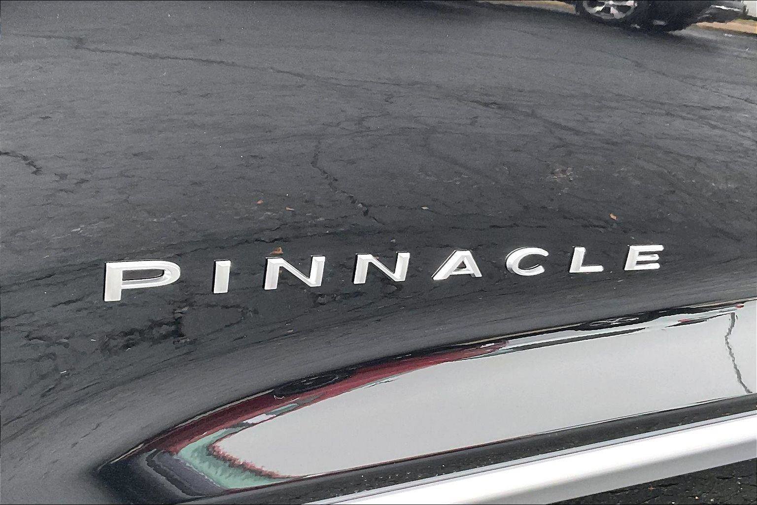 New 2026 Chrysler Pacifica Pinnacle w/ Trailer Tow Group image 8