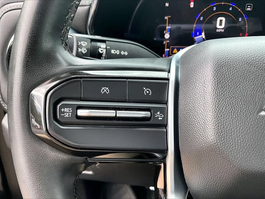 Used 2023 Chevrolet Colorado LT w/ LT Convenience Package II AWD/4WD image 23