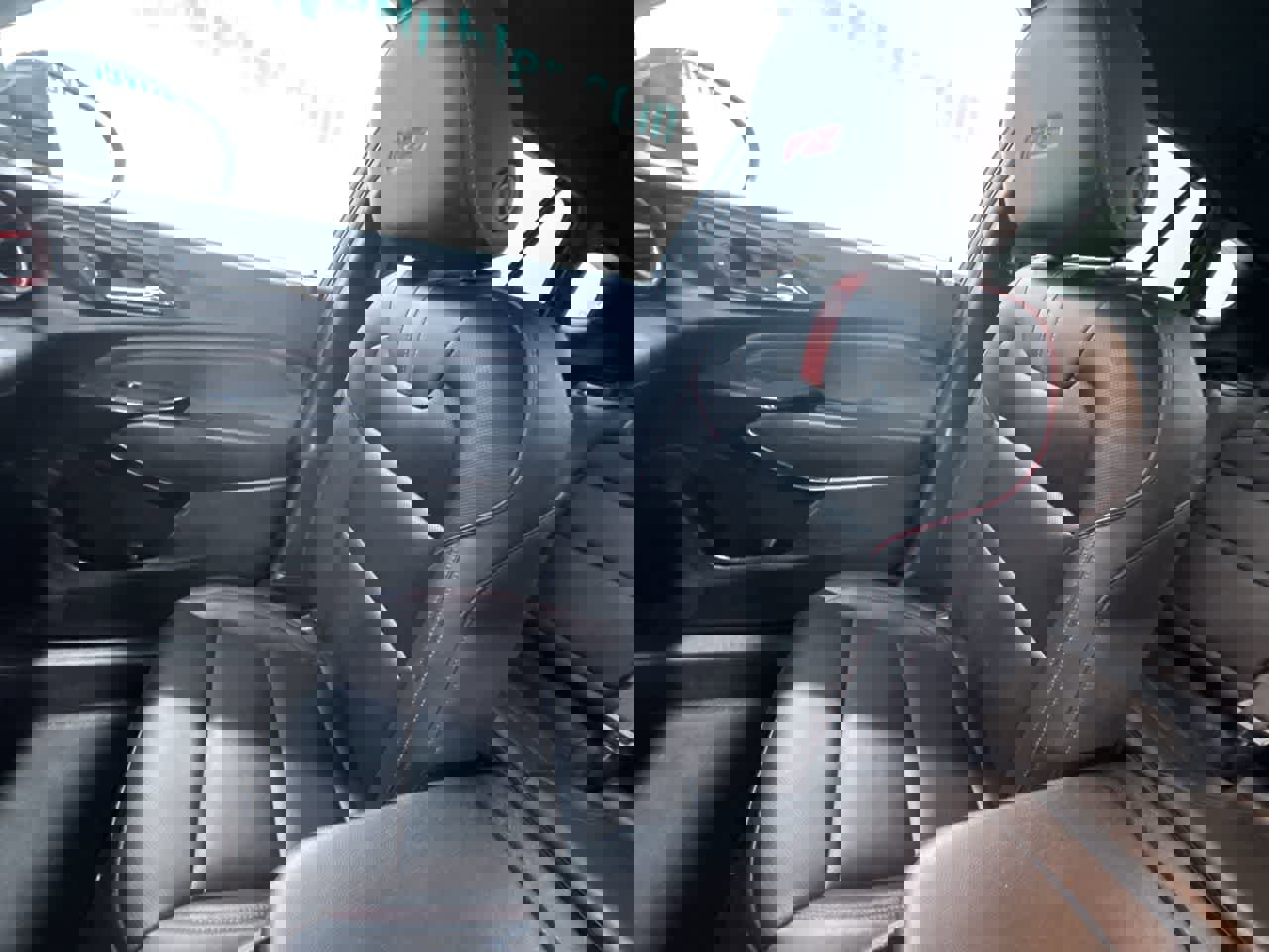 Used 2025 Chevrolet Trax RS w/ Sunroof Package image 34