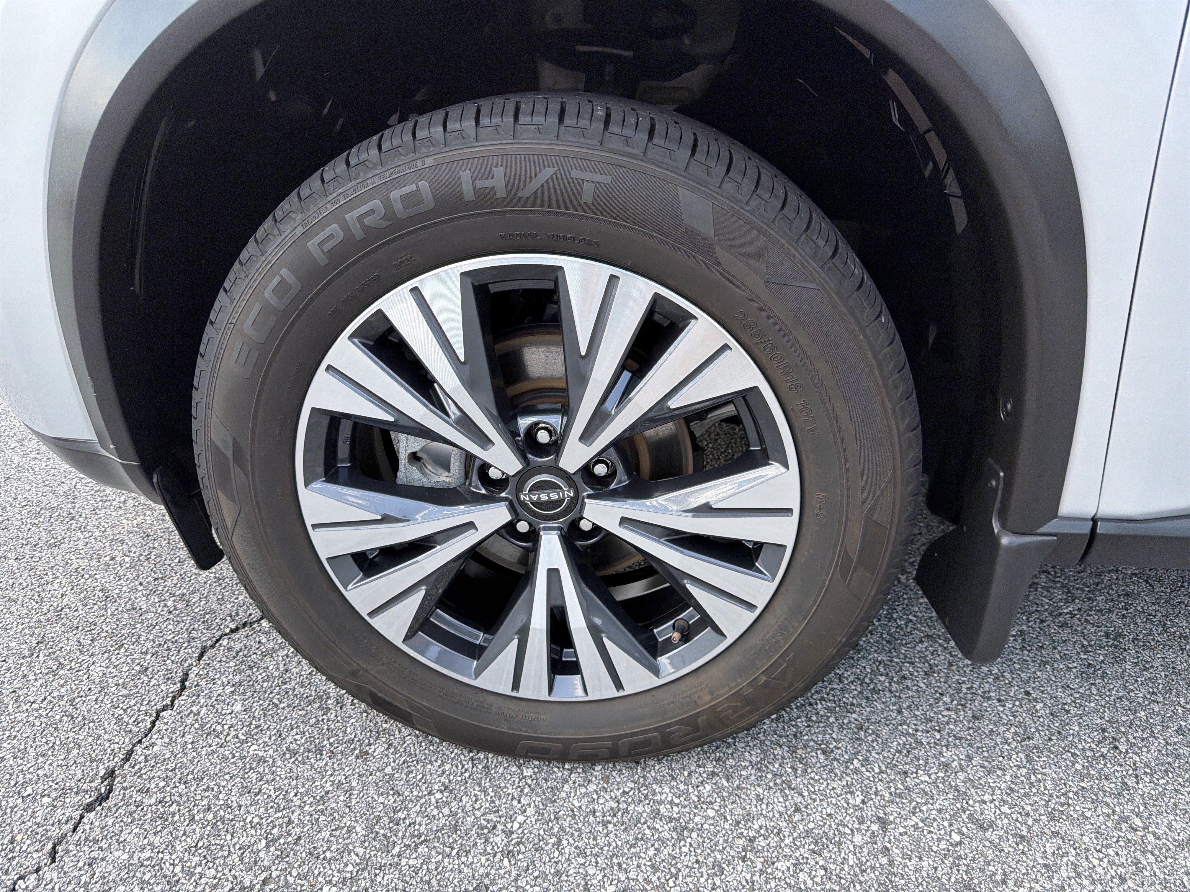 Used 2022 Nissan Rogue SV w/ SV Premium Package FWD image 13