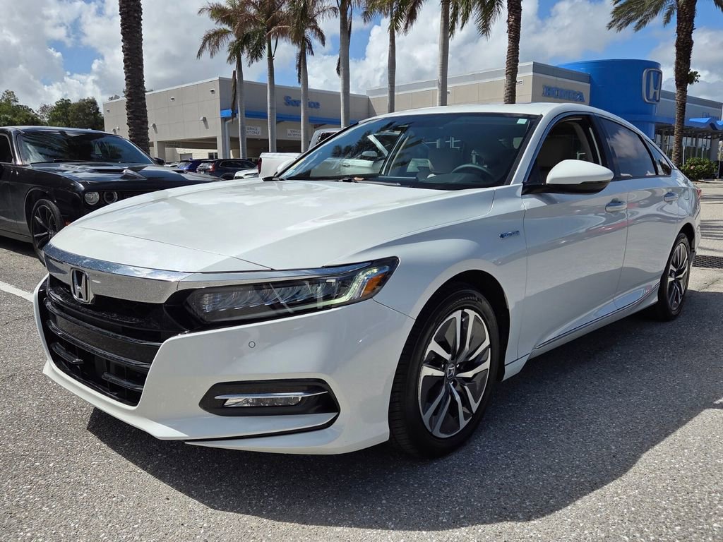 Certified 2018 Honda Accord Touring image 3