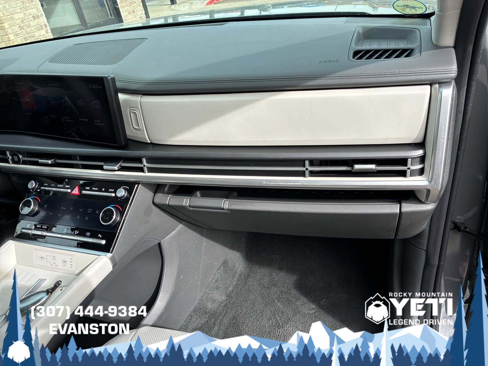 Used 2025 Hyundai Santa Fe SEL image 34