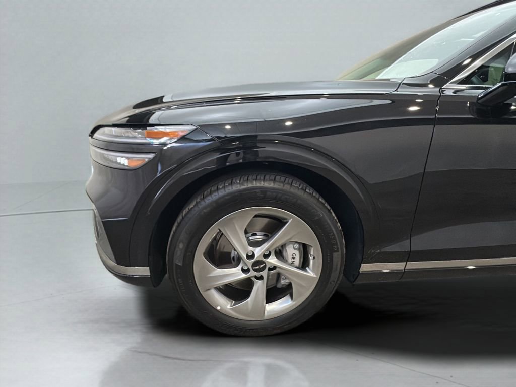 Certified 2026 Genesis GV70 2.5T Select image 3