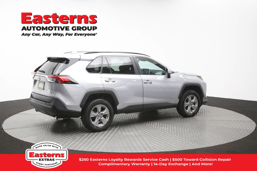 Used 2024 Toyota RAV4 XLE AWD/4WD image 41
