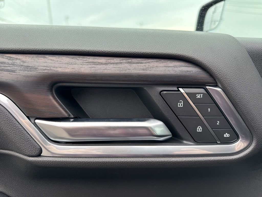 Used 2026 GMC Sierra 1500 SLT image 11