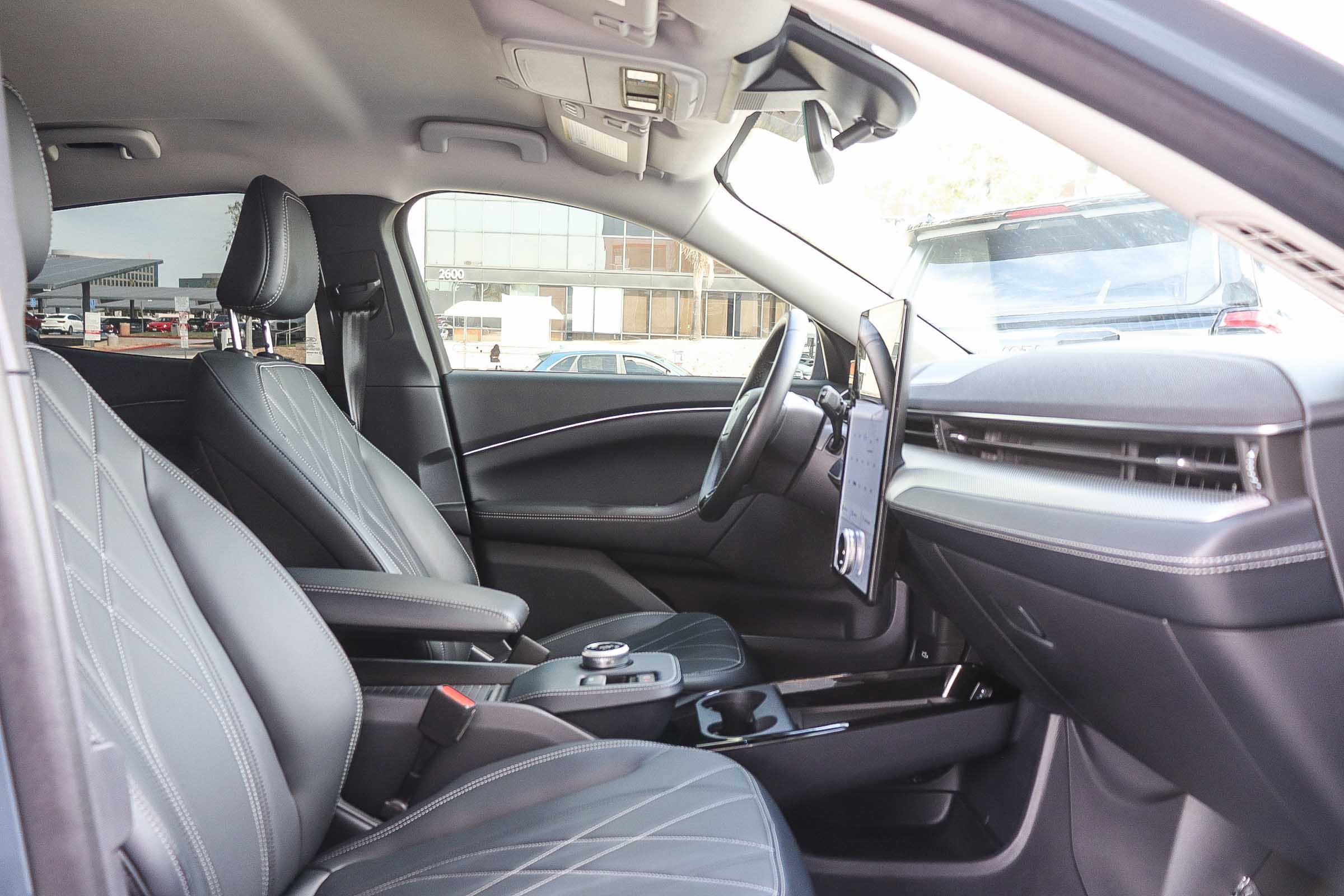 Used 2023 Ford Mustang Mach-E Select image 19