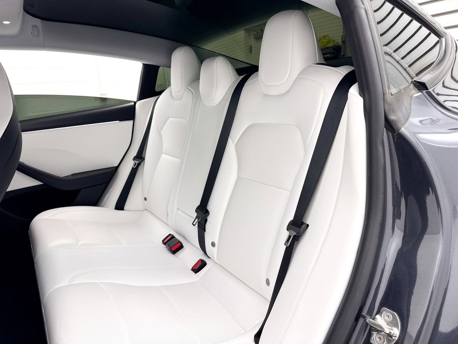 Used 2024 Tesla Model 3 Performance image 32