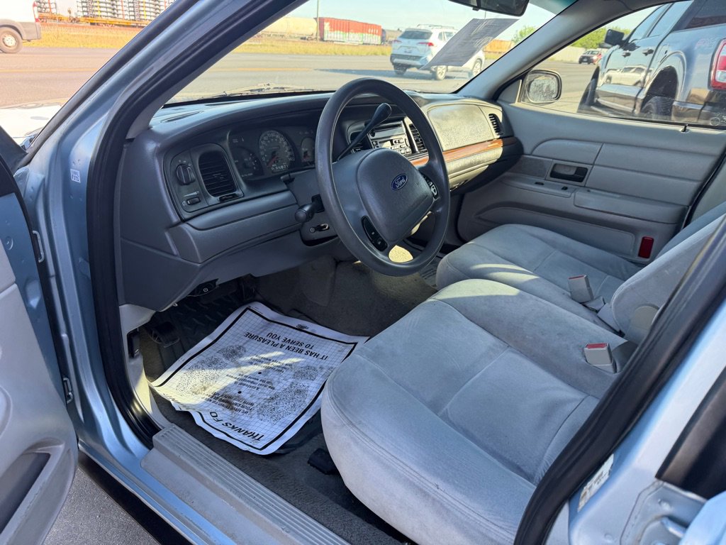 Used 2003 Ford Crown Victoria Police Interceptor image 25