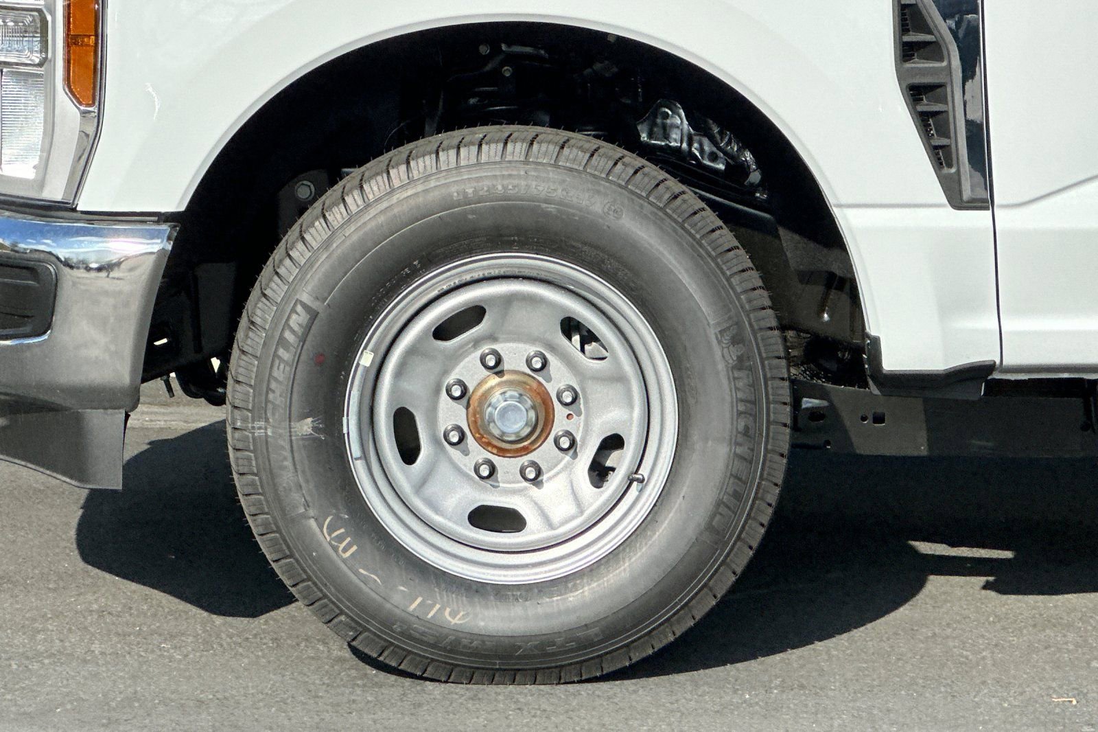 New 2026 Ford F250 XL w/ XL Chrome Package image 22