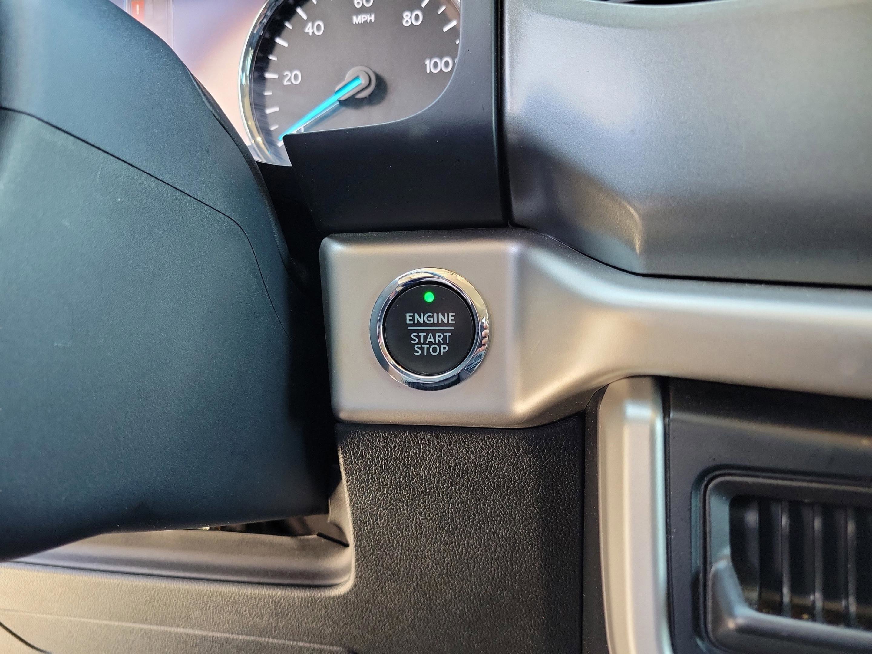 Used 2024 Ford Expedition XLT image 16