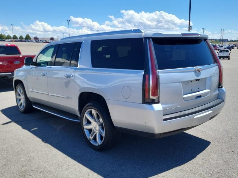 Used 2019 Cadillac Escalade ESV Premium Luxury AWD/4WD image 2