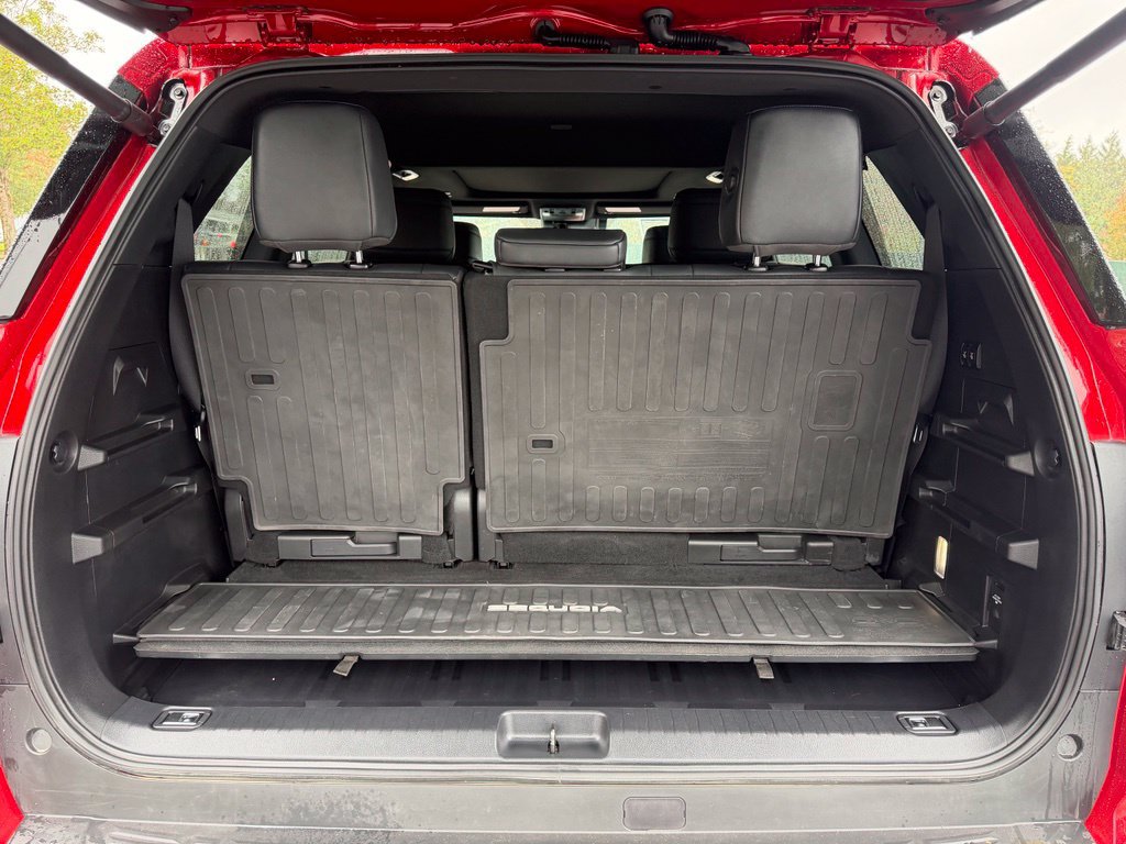 Used 2024 Toyota Sequoia Platinum AWD/4WD image 10