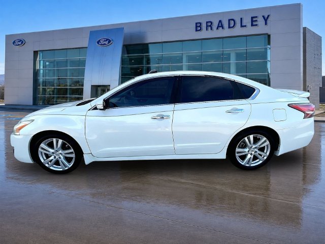 Used 2015 Nissan Altima 3.5 SL FWD image 4
