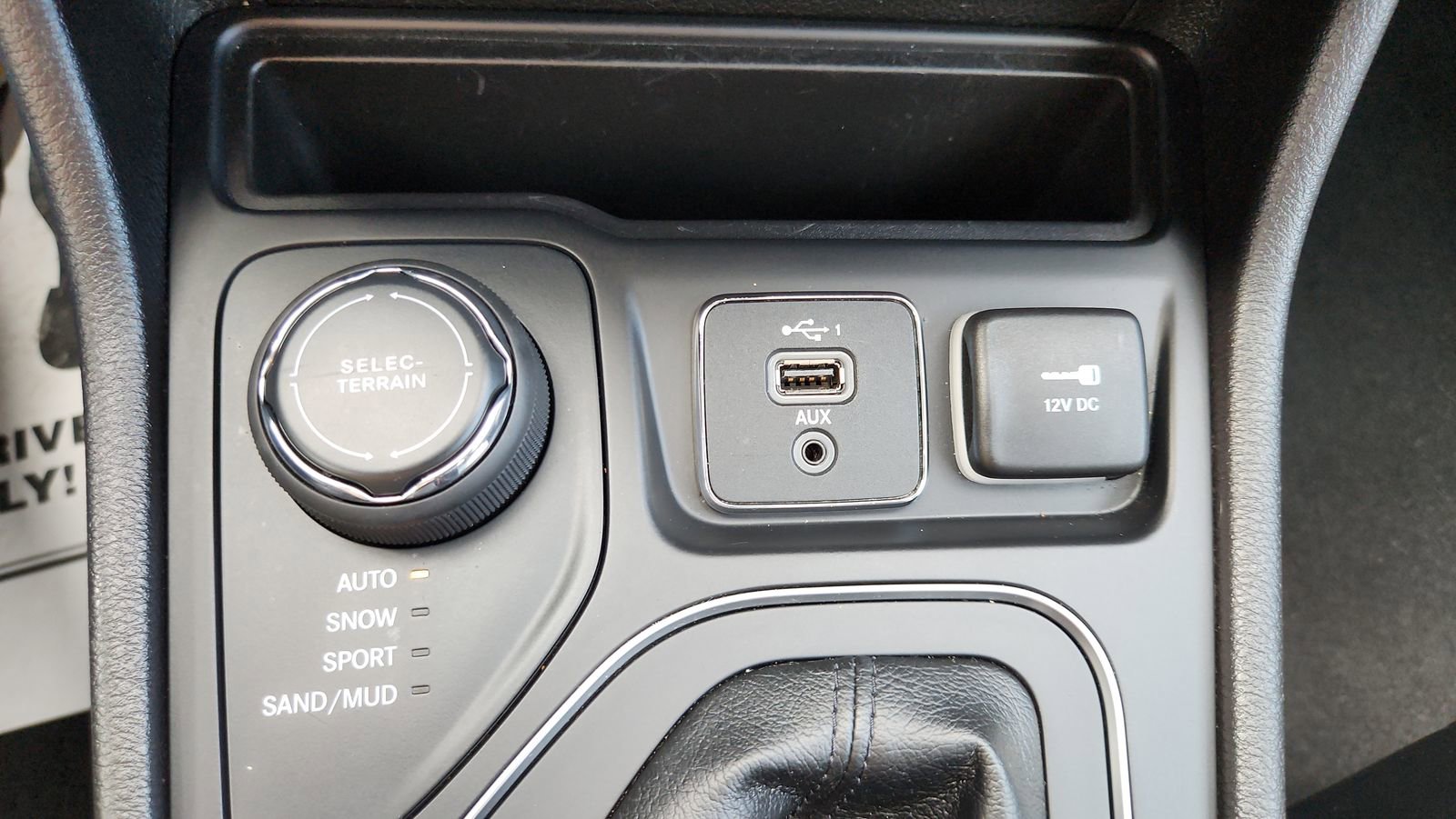 Used 2021 Jeep Cherokee Latitude Lux w/ Trailer Tow Group AWD/4WD image 18