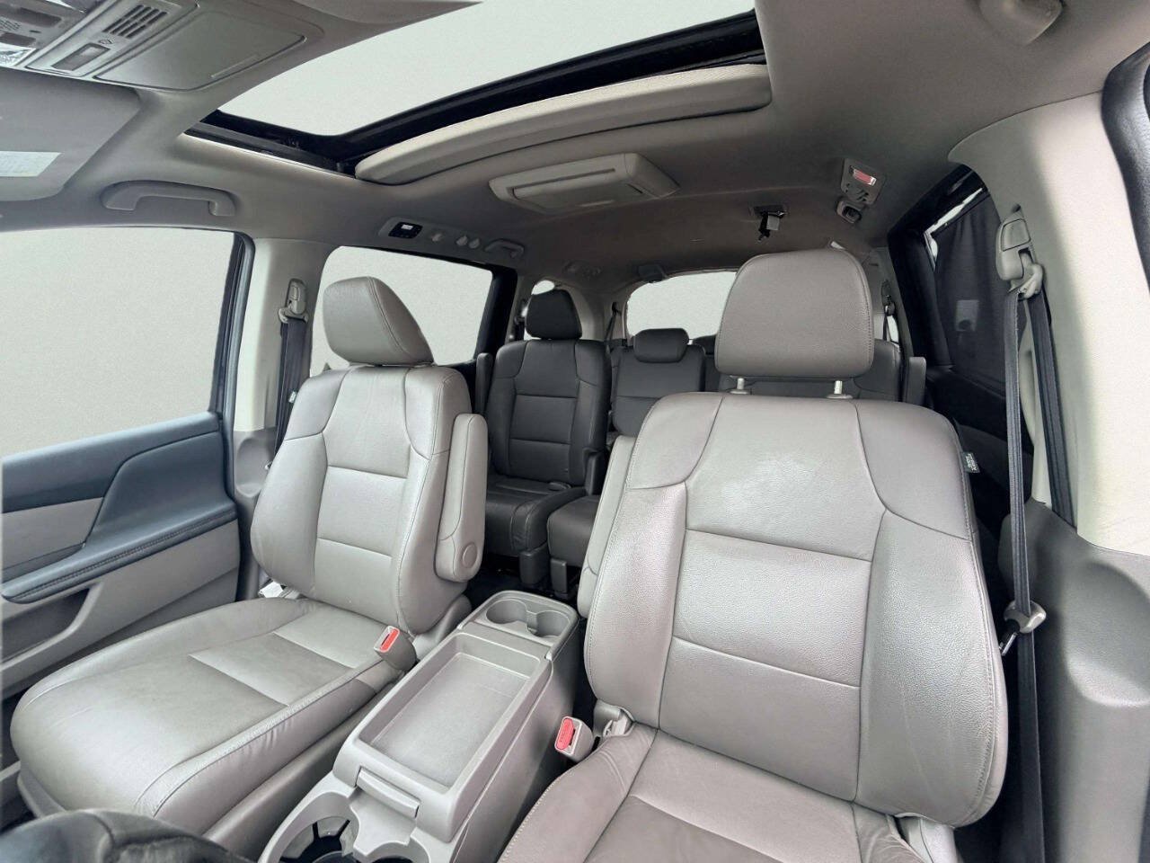 Used 2016 Honda Odyssey Touring image 17