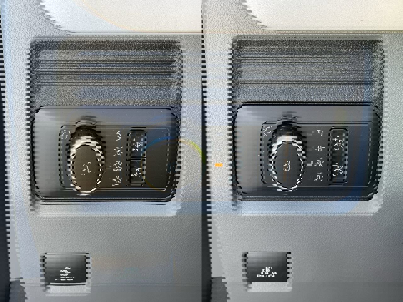 New 2026 Ford F550 2WD SuperCab Super Duty image 23