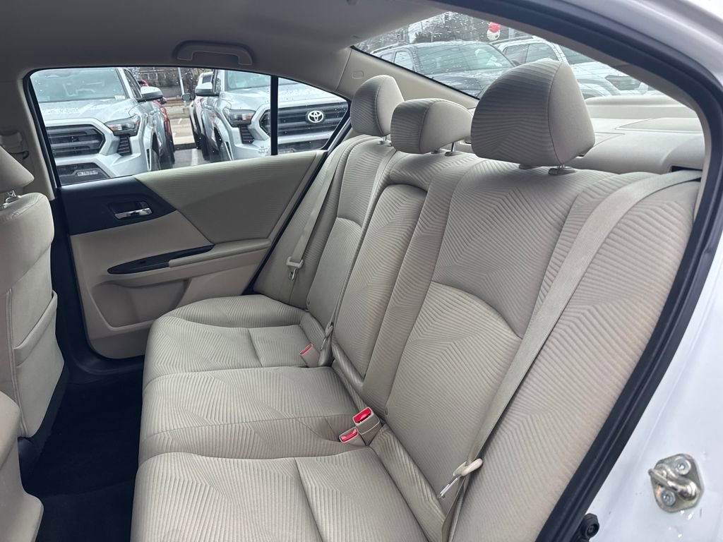 Used 2016 Honda Accord LX image 33