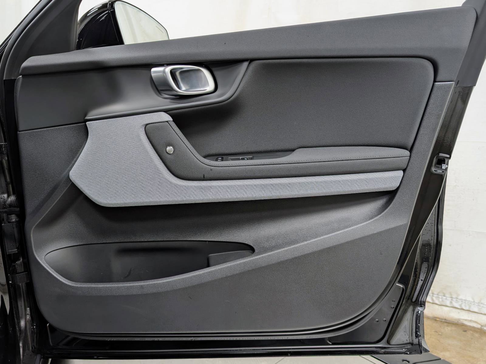 Used 2024 Polestar Polestar 2 image 23