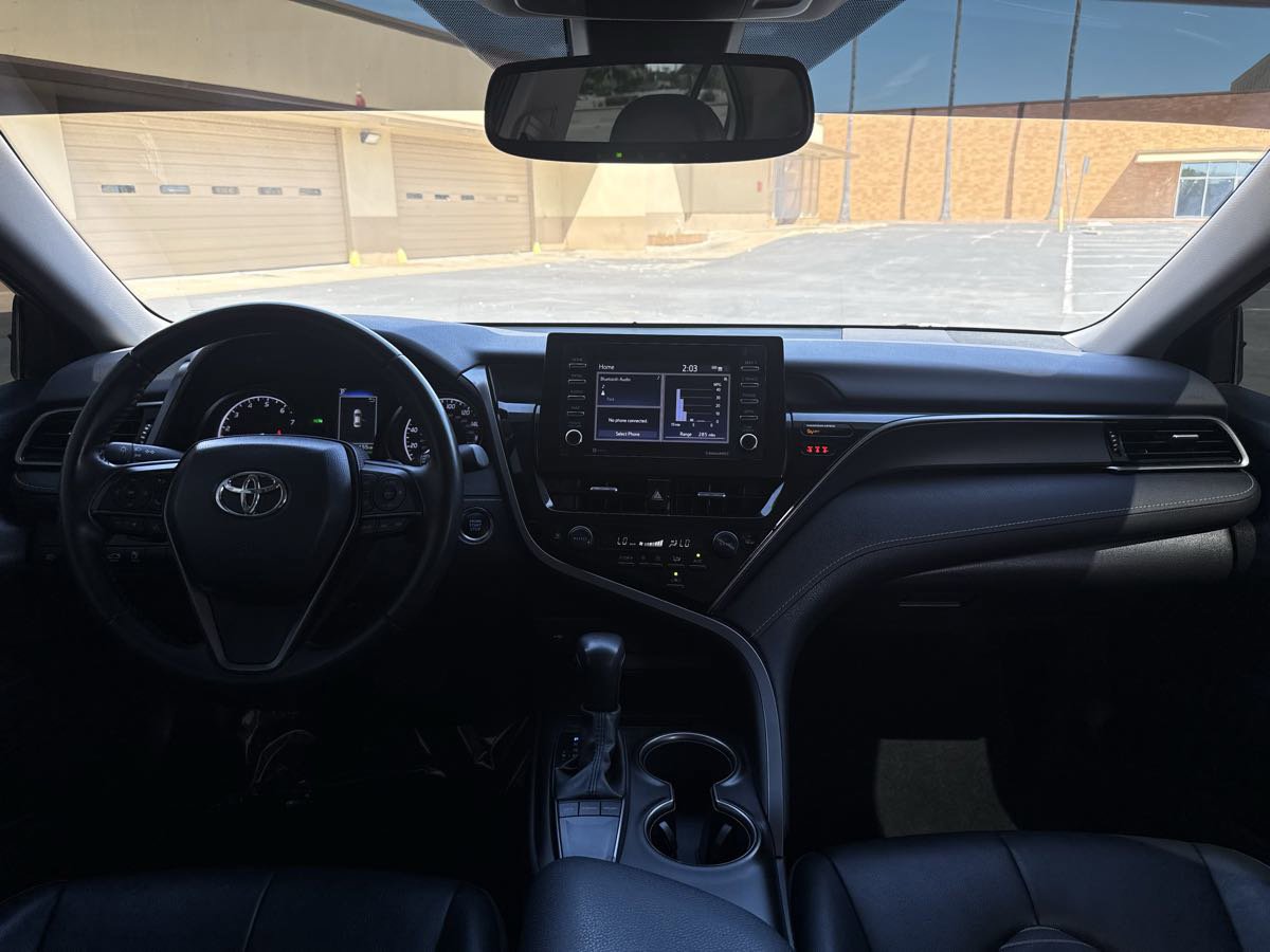 Used 2022 Toyota Camry SE w/ Convenience Package FWD image 14