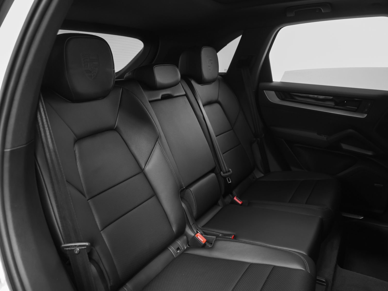 Certified 2026 Porsche Cayenne AWD/4WD image 25