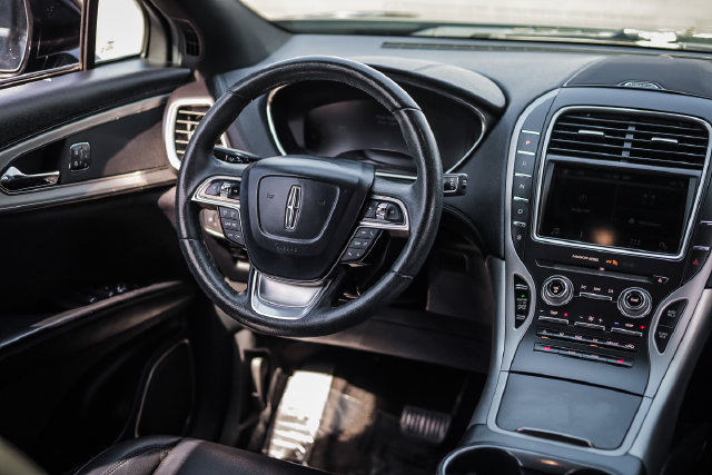 Used 2019 Lincoln Nautilus Premier AWD/4WD image 24