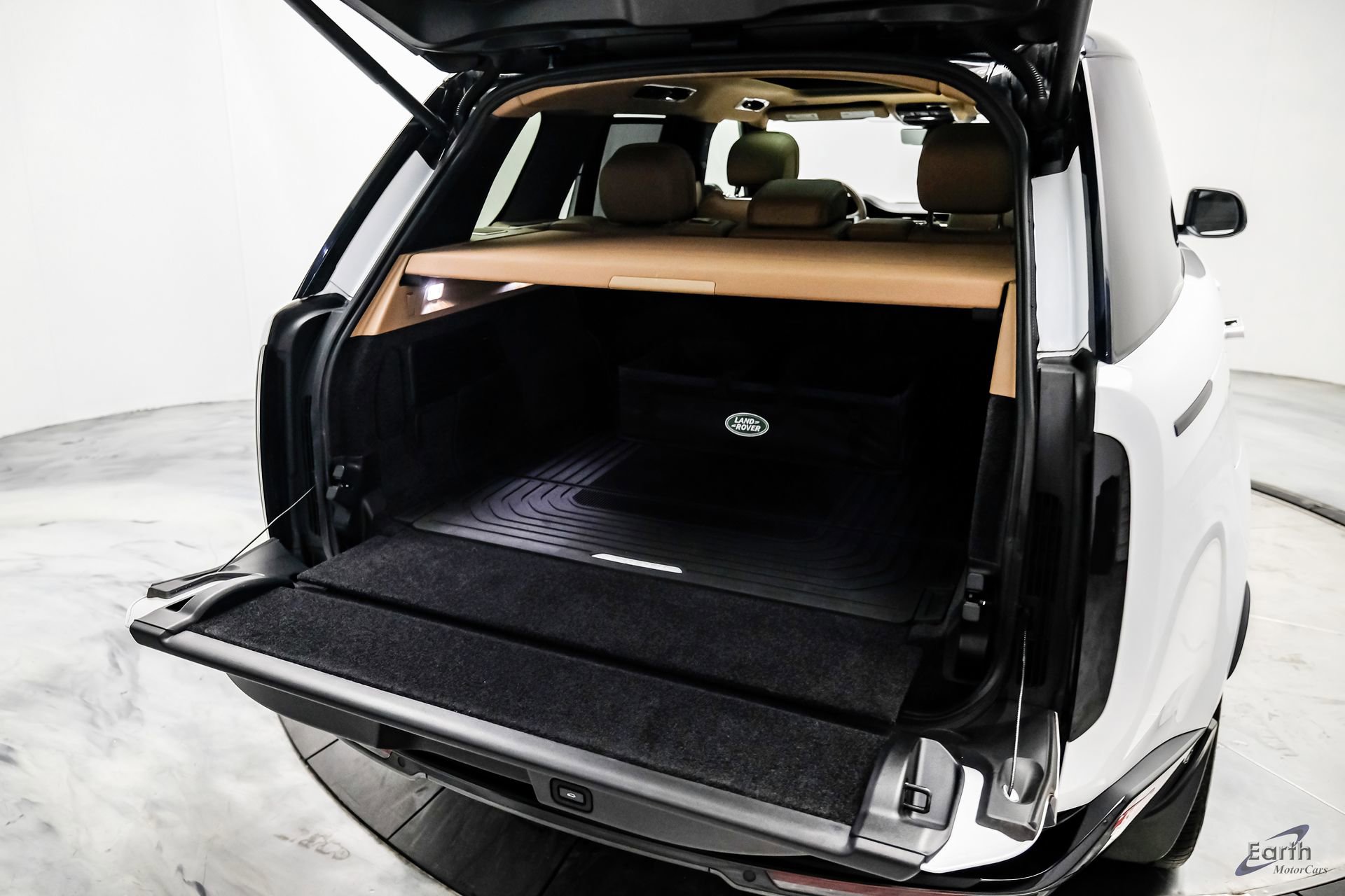 Used 2023 Land Rover Range Rover SE image 99
