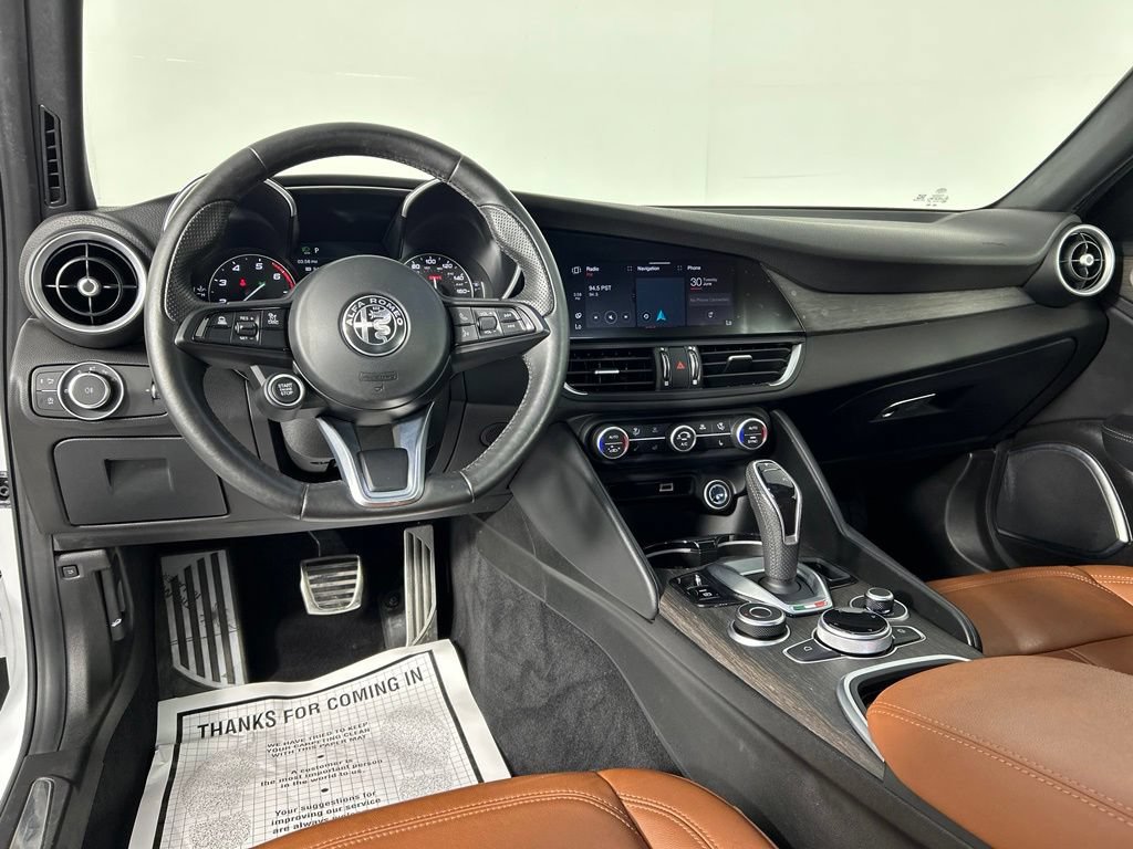 Used 2022 Alfa Romeo Giulia Ti AWD/4WD image 16