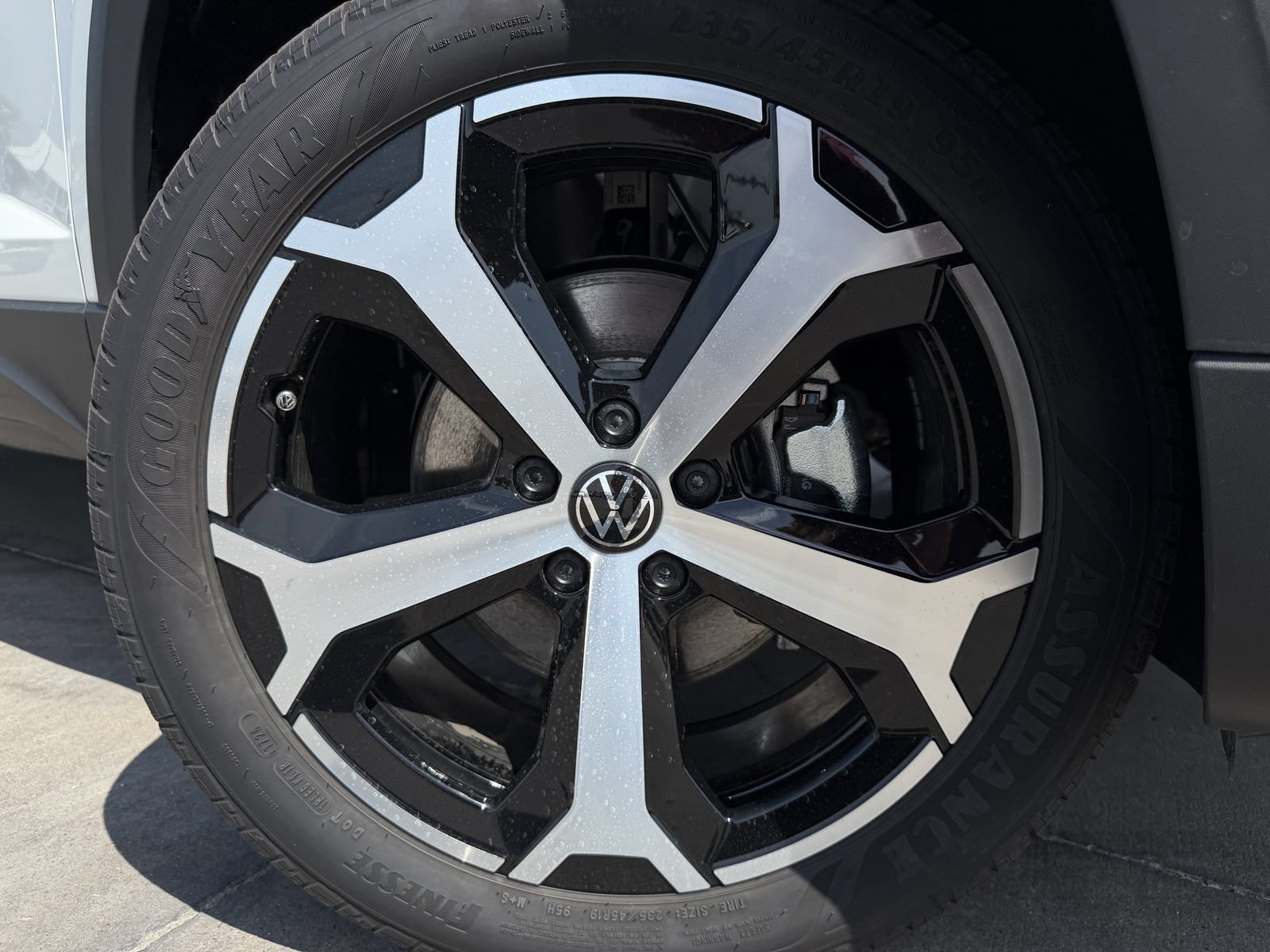 New 2026 Volkswagen Taos SEL AWD/4WD image 10