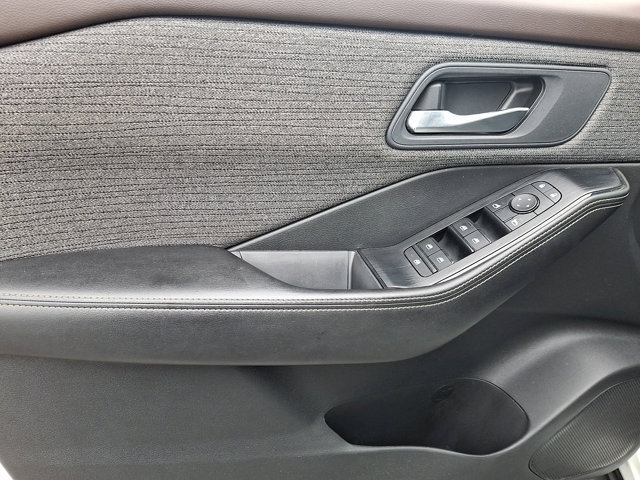 Certified 2022 Nissan Rogue SV AWD/4WD image 12