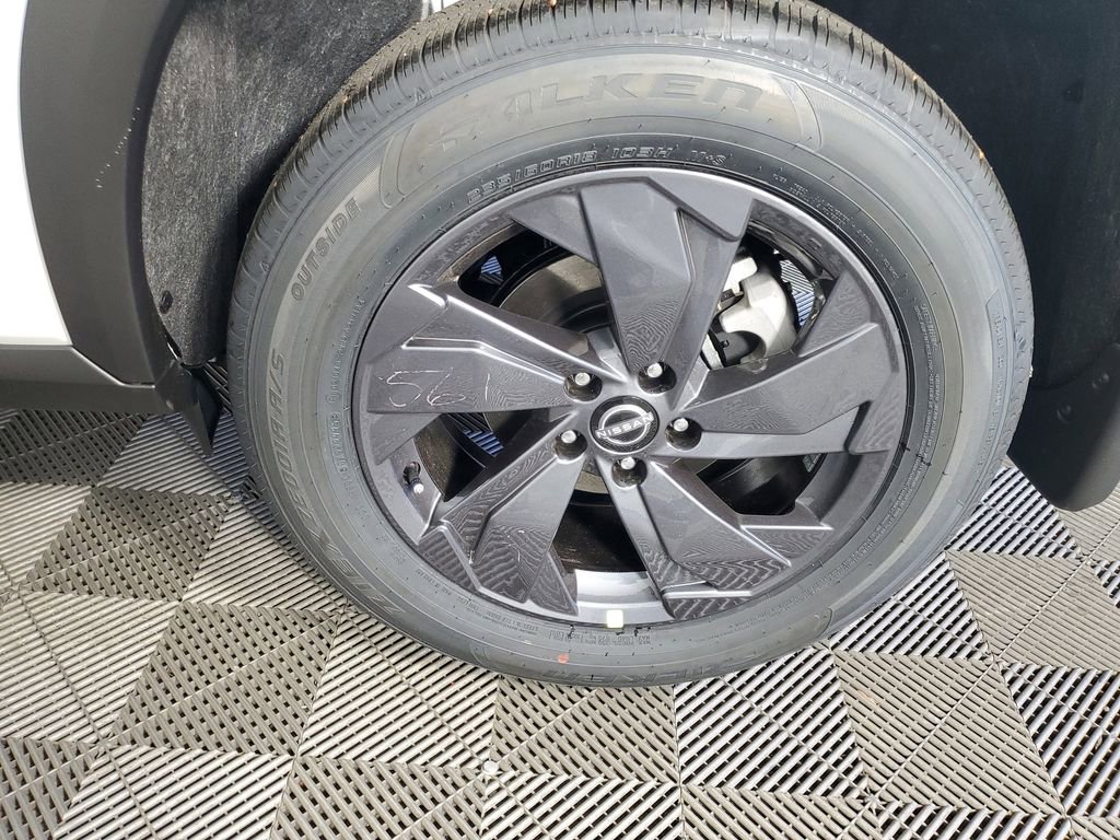 New 2026 Nissan Rogue SV FWD image 11