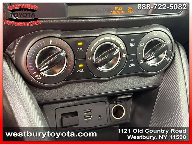 Used 2019 Toyota Yaris LE FWD image 35