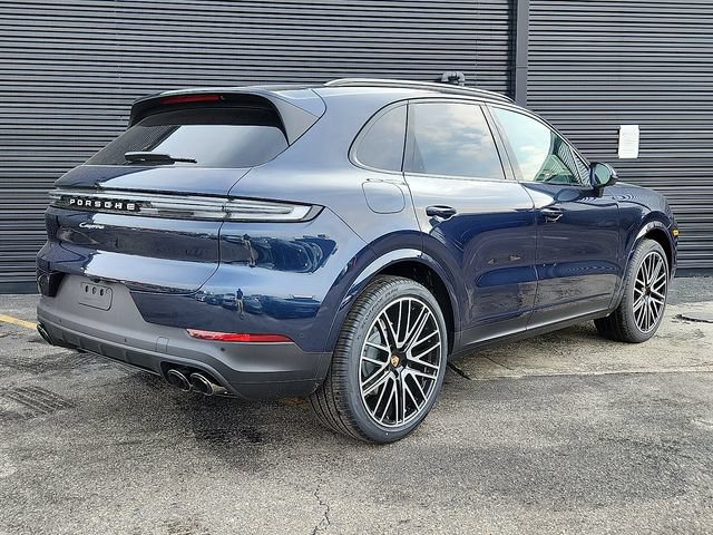 Certified 2026 Porsche Cayenne AWD/4WD image 7