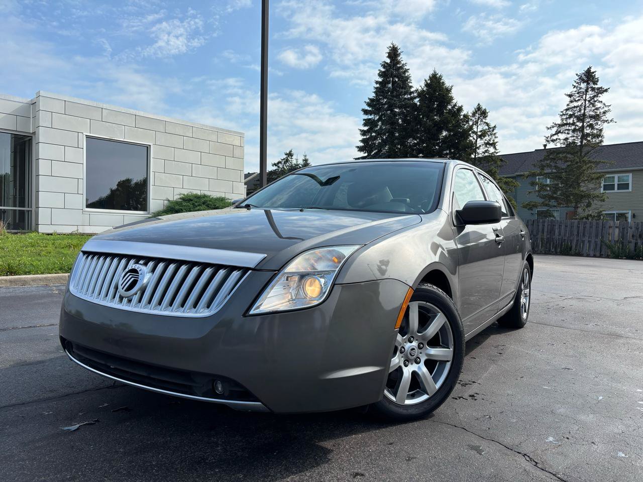 Used 2010 Mercury Milan Premier AWD/4WD image 2